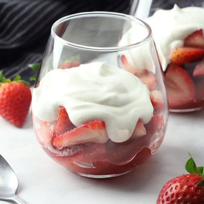 Aardbeien Romanoff