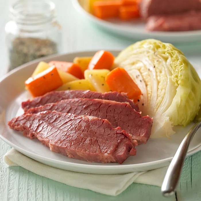 Corned Beef met Kool en Groenten