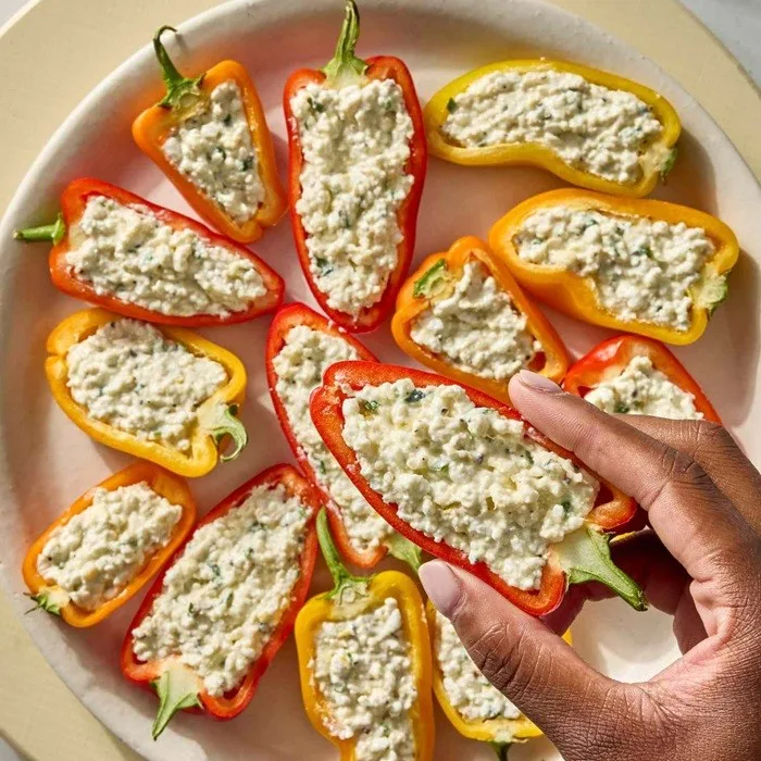 Gevulde Paprika's met Cottage Cheese en Feta