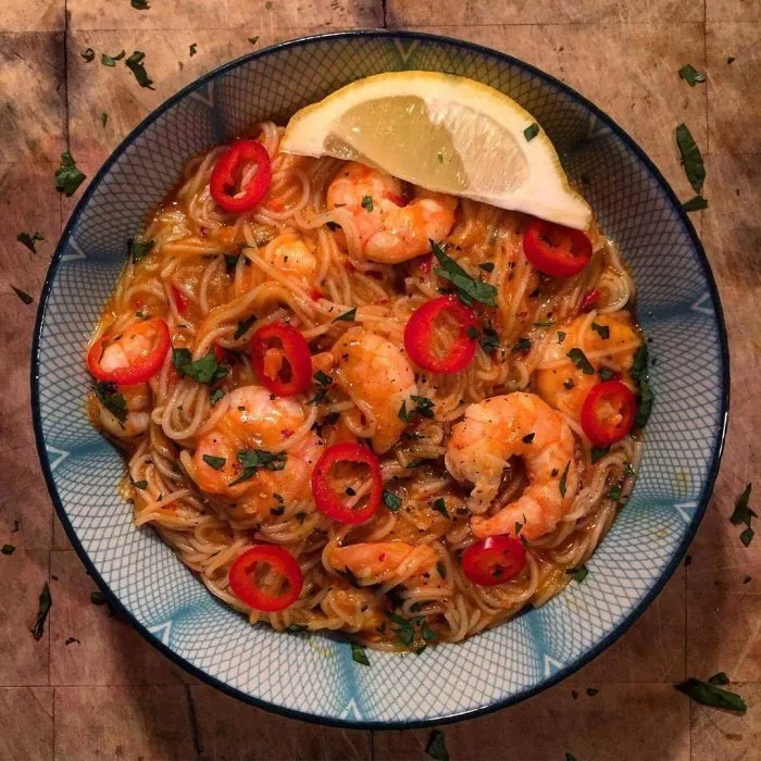 Laksa met Koning Garnalen en Noedels