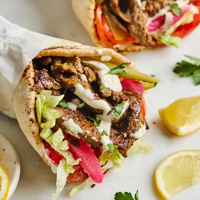 Shawarma Wrap met Chuck Roast