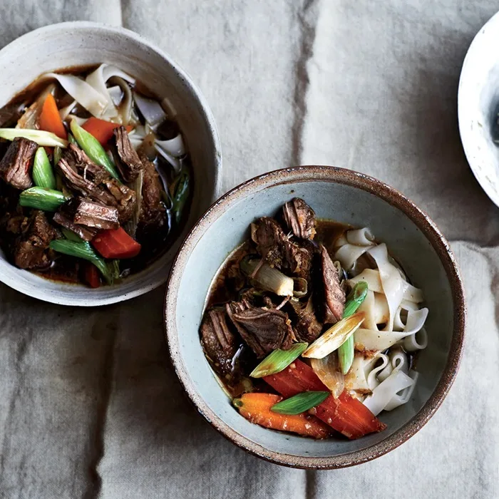 Thaise stoofpot met rundvlees en noedels